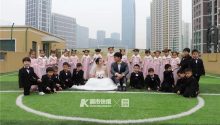 视频：萌哭！老师把婚礼搬进幼儿园